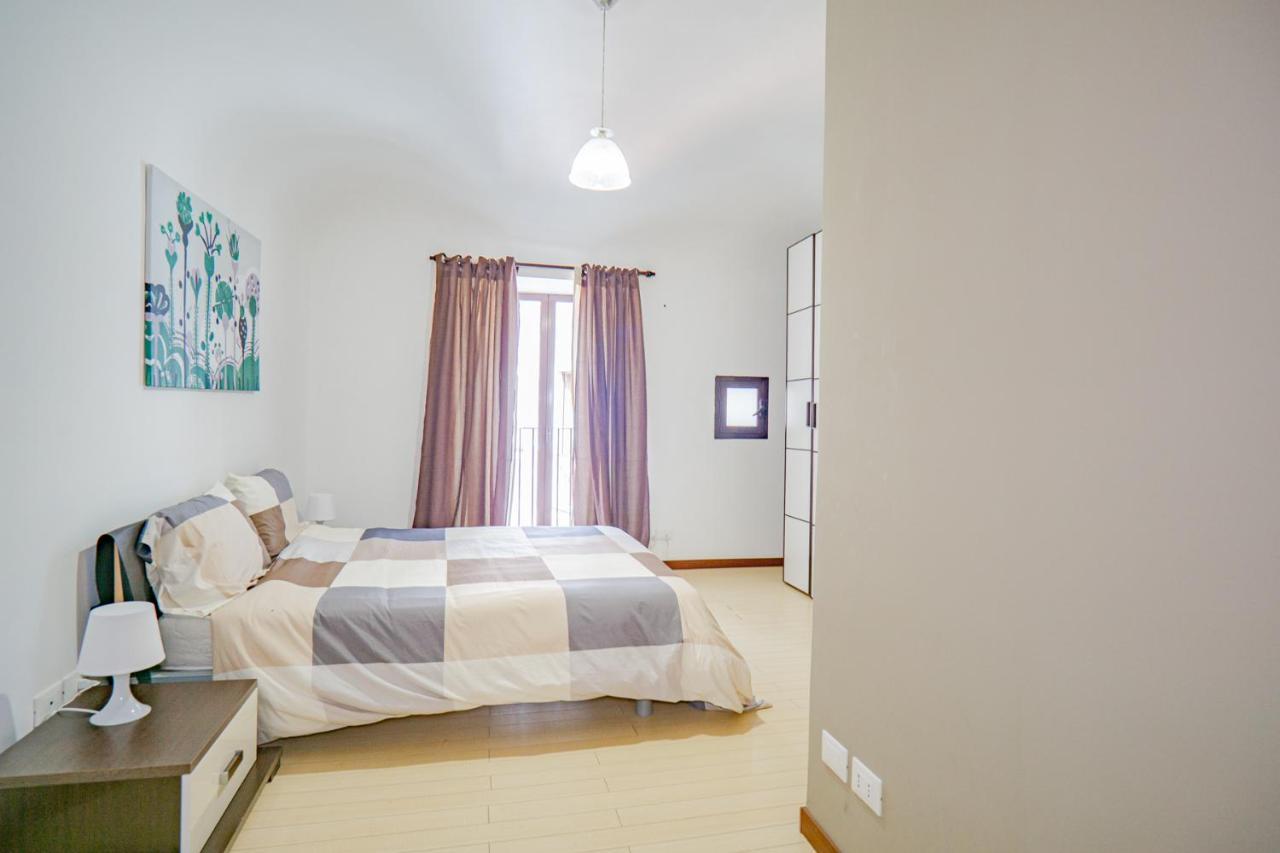 Apartamento Castle Living CTA Exterior foto