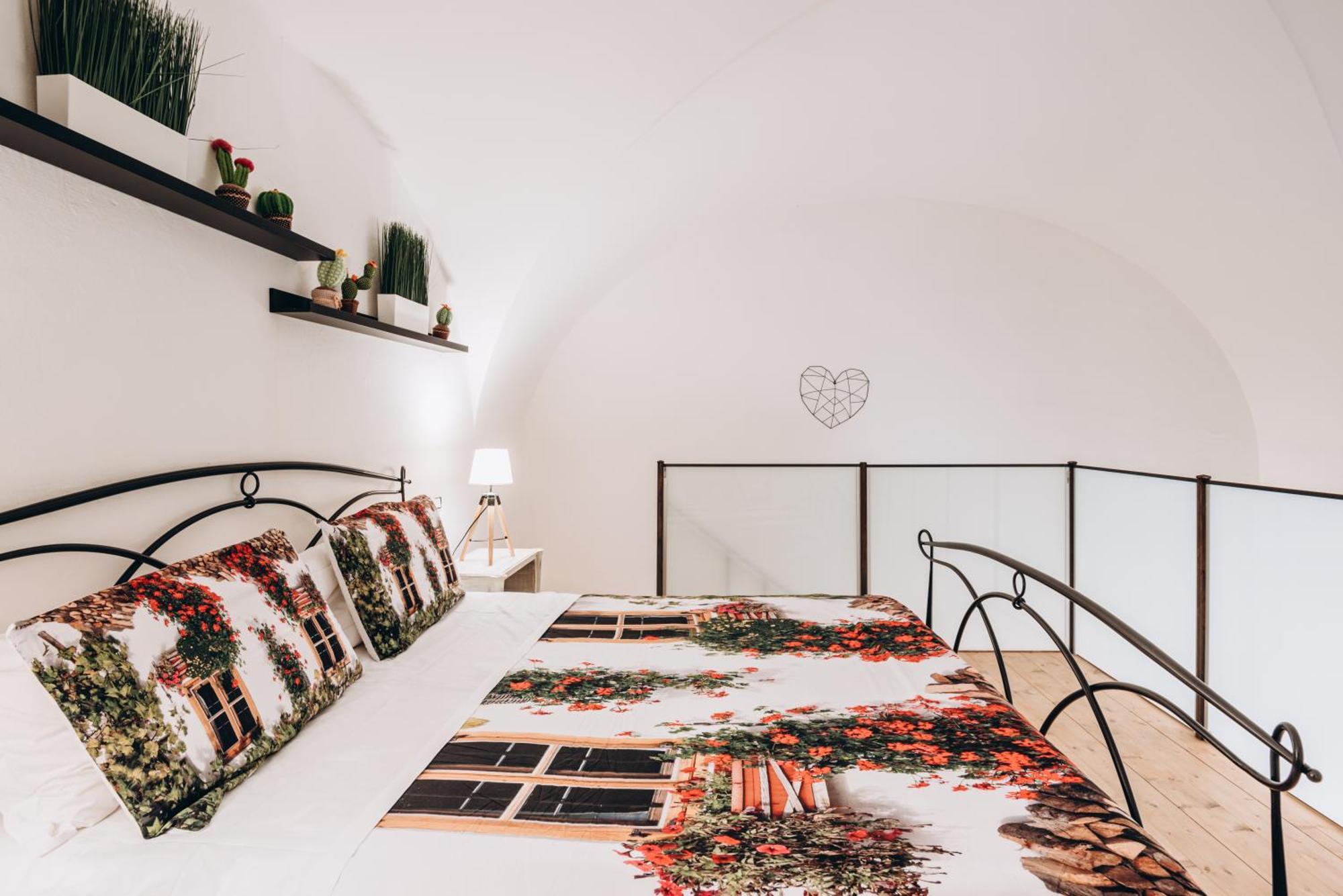Apartamento Castle Living CTA Exterior foto